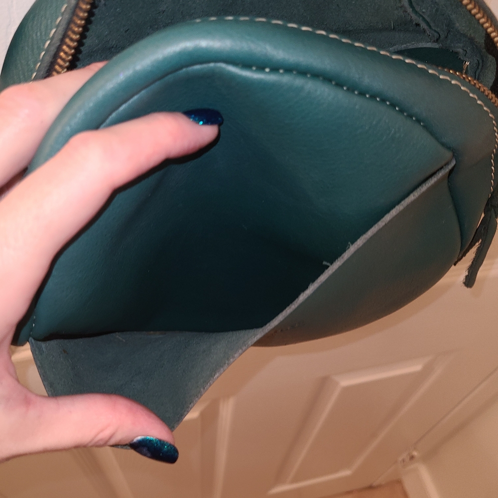 Portland Leather Women's Round Teal Bag Pristine Like New Discontinued Color - Picture 7 of 8